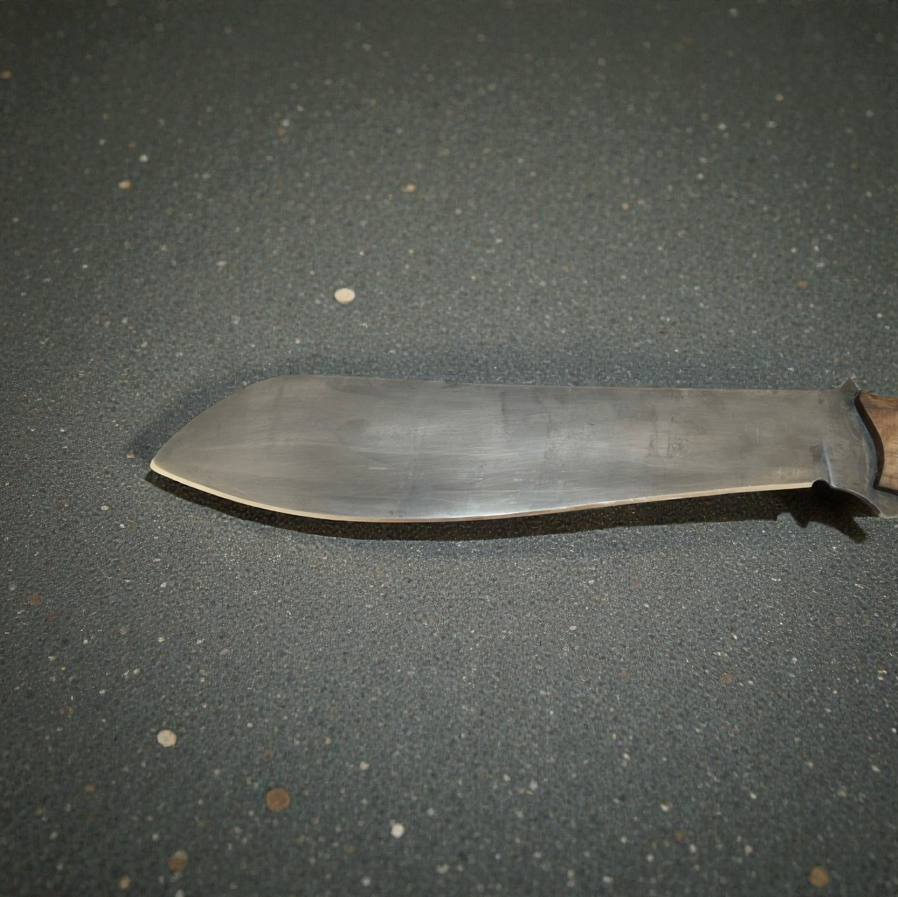 DIY saw blade machete made from recycled 82CrV steel